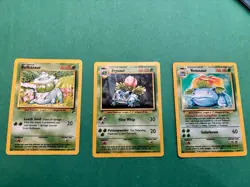 Pokemon TCG Venusaur Holo NM Rare Card 15/102. +Ivysaur/Bulbasaur - Image 1