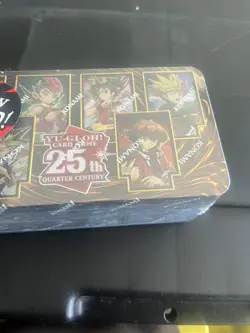 Yu-Gi-Oh Cards - 25th Anniversary Tin - DUELING HEROES (3 18-Card Mega Packs) - Image 1