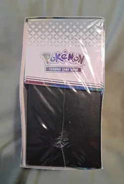 Pokemon Prismatic Evolutions Elite Trainer Box New Sealed(Small tear see photos) - Image 4