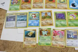 Lot of Pokemon VINTAGE cards 1999 1998 e-reader card 90s 1990s - Image 3