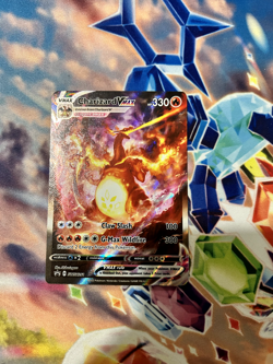 Pokemon TCG - Charizard VMAX SWSH 261 Promo NM - Image 1