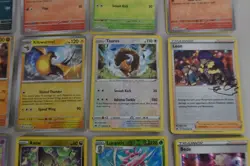 Pokemon Trading Card Lot of 100 "20 Holos" Various Sets (J3029G) - Image 5