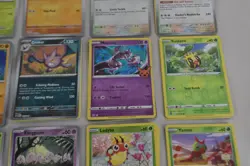 Pokemon Trading Card Lot of 100 "20 Holos" Various Sets (J3158G) - Image 5