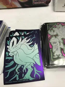 Pokemon CHARIZARD Collectors Tin Lunch Box No Dents - Image 3