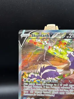 Skuntank V 181/195 Silver Tempest Alternate Full Art Pokemon TCG Card NM 181/195 - Image 3