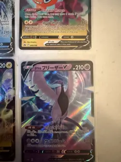 4 Random Pokemon Cards - Image 4