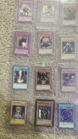 🔥Yu-Gi-Oh! Lot of 32 Holos IOC, LOB, LC01, PSV, SRL, MRD, DCR, LON, MRL, TLM🔥 - Image 2