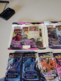 Pokemon TCG Sword And Shield Bubble And Booster Packs - Image 5