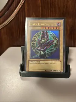 Dark Magician RP01-EN003 Retro Pack (2020 Date Reprint) Unlimited - Image 1