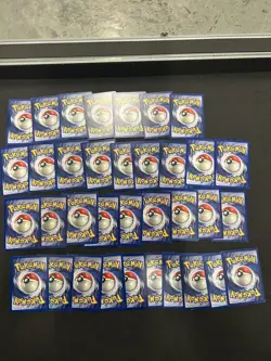 Pokemon Vintage Lot of 35 cards - Base Set Pokemon 1999 LP - HP - Image 4