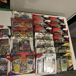 Pokemon Blisters Packs 21x + Crown Zenith, Pins, Promo 47 packs of cards in all. - Image 1