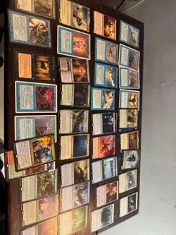Magic the Gathering card lot: 1 mythic rare, over 90 cards rare, & 10 common - Image 2