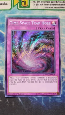 Yu-Gi-Oh! TCG Time-Space Trap Hole DUEA-EN079 1st Edition LP - Image 1