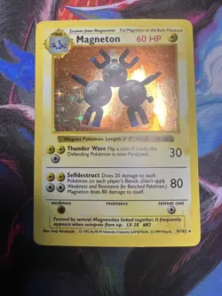 Pokemon Magneton Holo Shadowless Base Set 9/102 Vintage 1999 WOTC (Damaged) - Image 1