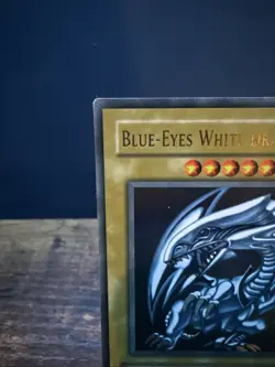 Blue Eyes White Dragon SDK-001 Heavily Played/Damaged (Great for pc) - Image 2