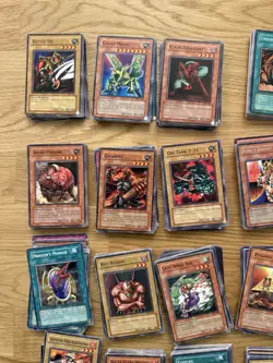 Over 450 Yu-Gi-Oh Cards - Great Condition Lot with A Lot of Rare/Foil Cards - Image 2