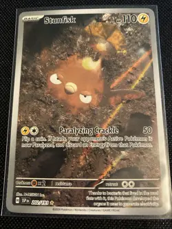 Pokemon TCG Stunfisk #202/191 Surging Sparks Illustration - Image 1