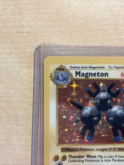 Pokemon TCG Magneton 9/102 Base Set Shadowless Holo Rare Card - Image 4