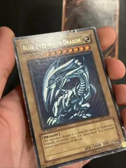 Yugioh Starter Deck Blue Eyes White Dragon SDK-001 First Edition Heavy Play Lot! - Image 4