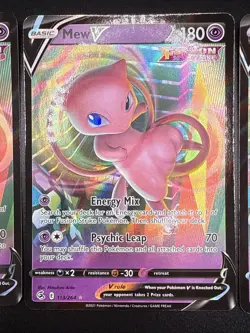 Pokemon TCG Mew V 113/264 Sword & Shield Fusion Strike Ultra Rare Holo Card NM - Image 5