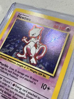 Mewtwo Holo 010/102 Base Set Pokemon Card 1999 Wizards of the Coast - Image 2