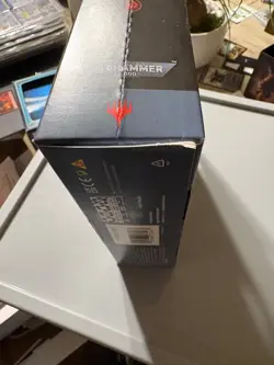 MTG Universe Beyond Warhammer 40000 Tyranid Swarm Commander Deck Sealed - Image 3