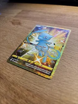 Pokemon Mew Holo Rare TCG Gold Card Celebrations 25th Anniversary 025/025 - Image 3