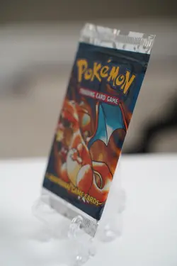 Pokemon TCG Base Set Unlimited Booster Pack Charizard Art WOTC Sealed - Image 3