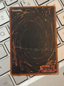 Yugioh Dark Magician SDY-006 HP/DMG Unlimited Ultra Rare - Image 2