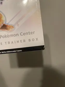 Pokemon Center - Prismatic Evolutions Elite Trainer Box Pokemon TCG *Damaged* - Image 3