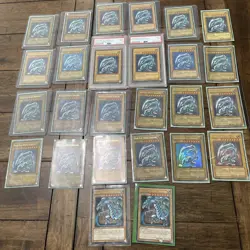 Blue Eyes White Dragon Psa 9 Spanish 1st With 25 Eng Versions & More! Yugioh Lot - Image 1