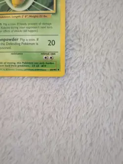 Kakuna 33/102 Base Set Unlimited WOTC Vintage Pokemon - Image 5