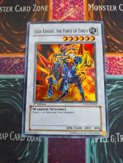 Yu-Gi-Oh! Gaia Knight, the Force of Earth 5DS1-EN042 Super Rare 1st Edition NM - Image 1