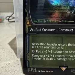 Assaultron Invader - Walking Ballista (Showcase) Universes Beyond: Fallout Foil - Image 5