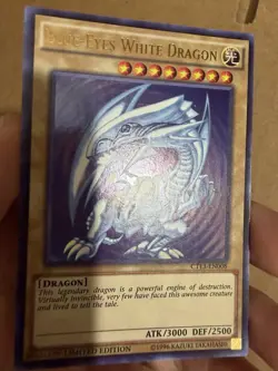 Yu-Gi-Oh TCG Blue-Eyes White Dragon Limited Edition Ultra Rare CT13-EN008 - Image 4