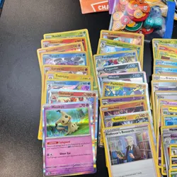 Pokemon TCG Lot 1000+ Cards 2017-2023 w/ 50+ Holos Reverse Holos & Decks - Image 4
