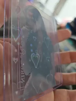 One Piece Holo Hearts Vinyl Clear ' Robin ' KN-UTT-003 Trading PACK FRESH Card - Image 4