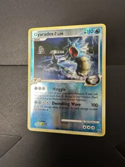 Pokemon TCG Gyarados 30/127 Reverse Foil Rare Platinum Base 2009 - Image 1