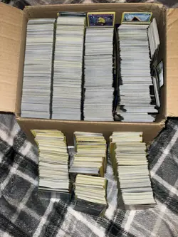 Thousands of pokemon cards unsorted bulk DAMAGED Rares, common and uncommons Z11 - Image 1