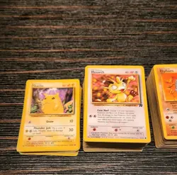 Huge Collection Bulk Lot of 600+ Pokemon Cards Base Set WOTC Vintage HP-DAMAGED - Image 2
