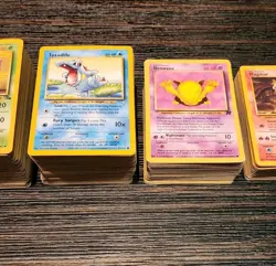 Huge Collection Bulk Lot of 600+ Pokemon Cards Base Set WOTC Vintage HP-DAMAGED - Image 4