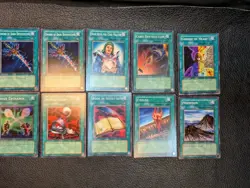 Yu-Gi-Oh! Yugi 2002 Starter Deck Box, Field Card Zone, Rulebook & 72 Cards - Image 2