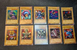 Yu-Gi-Oh! Yugi 2002 Starter Deck Box, Field Card Zone, Rulebook & 72 Cards - Image 5
