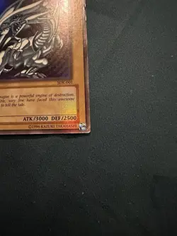 Yu-Gi-Oh Blue Eyes White Dragon Holo Card SDK-001 - Image 3