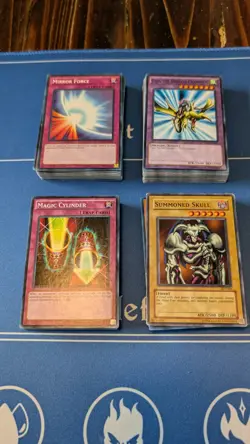YuGiOH 90 CARD Lot - Starter collection - Image 1