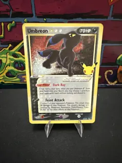 Pokemon TCG Umbreon Gold Star 17/17 Celebrations Holo MINT NM - Image 1