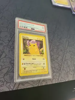 Pokemon: Pikachu Shadowless Yellow Cheeks #58/102 Base Set 1999 - PSA 7 - E90 - Image 5