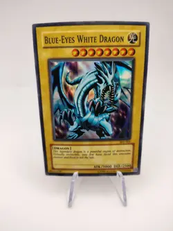 Blue-Eyes White Dragon SKE-001 Starter Deck: Kaiba Evolution Unlimited Holo - Image 1