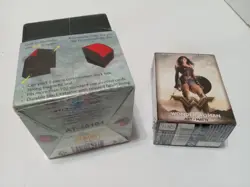 Wonder Woman matte standard ATM Sleeves and Dragon Shield Nest 100 deck cube - Image 5