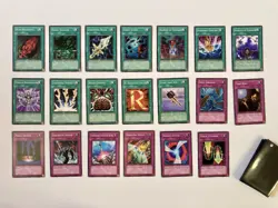 Yu-Gi-Oh! GX Jaden Yuki Elemental Hero Bundle 2x Decks + Extras 160+ Cards - Image 3